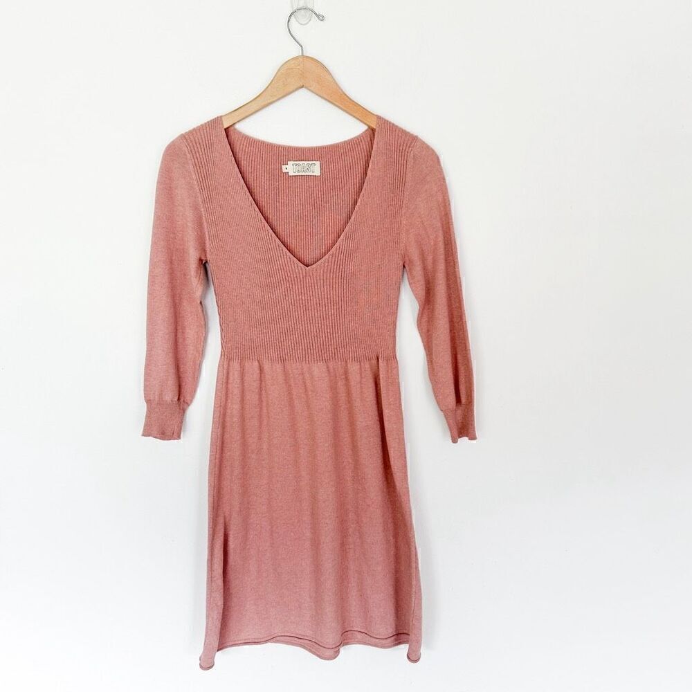 Toast UK Womenās Washed PinkāPima Cotton Ribbed V Neck TunicāTop